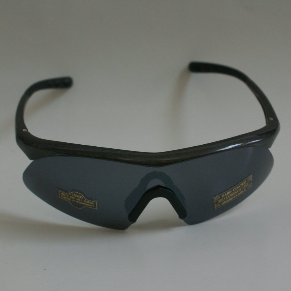 NWOT True Vintage Sports Wrap Around Blade smoke mirrored lens sunglasses